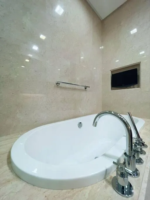 Strait Quay Marina Cozy Suite With Bathtub By Uptrend Home Management Tanjung Tokong Διαμέρισμα