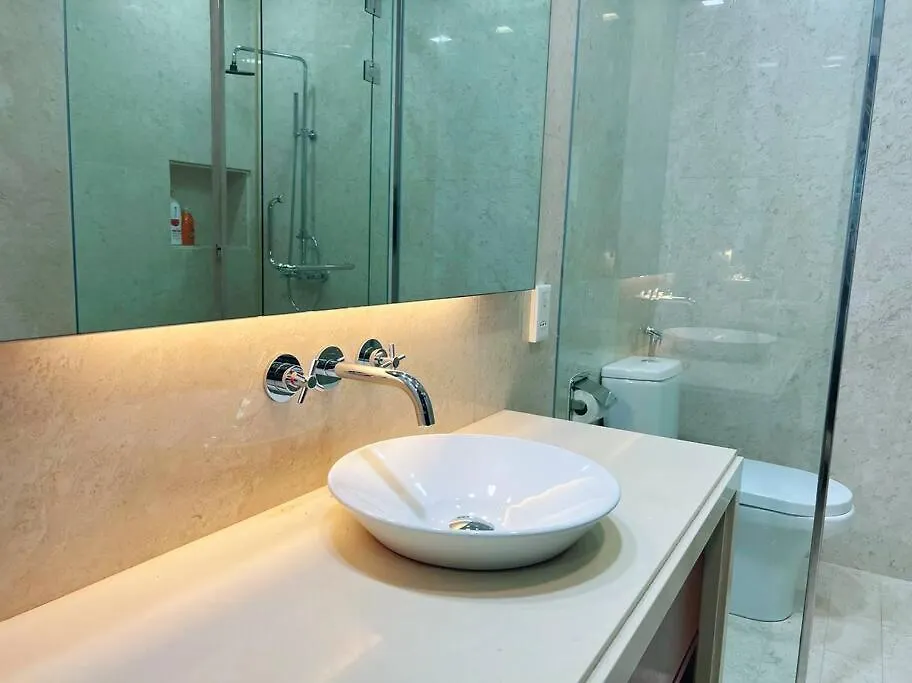 Strait Quay Marina Cozy Suite With Bathtub By Uptrend Home Management Tanjung Tokong Διαμέρισμα