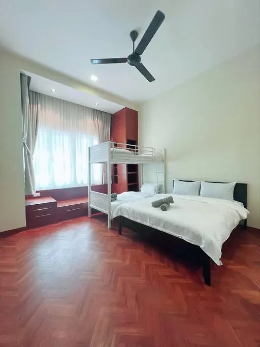 Apartment Strait Quay Marina Cozy Suite With Bathtub By Uptrend Home Management Tanjung Tokong